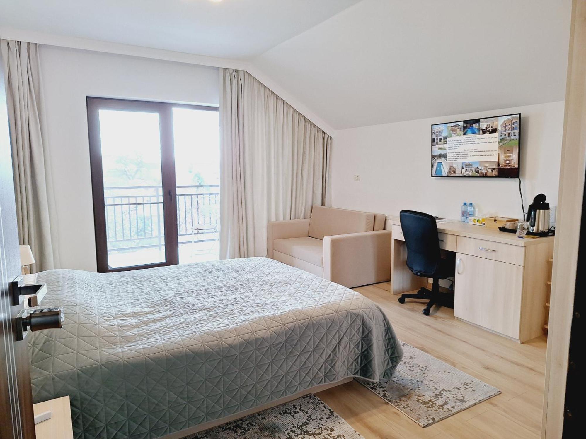 Trend Bed & Breakfast Arad Bagian luar foto